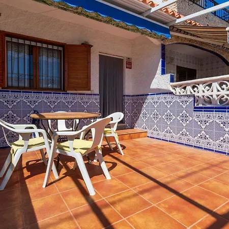 Hébergement de vacances Casa Con Amplio Patio Cerca De La Playa