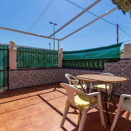 Casa Con Amplio Patio Cerca De La Playa * Santa Pola