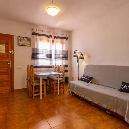 Casa Con Amplio Patio Cerca De La Playa Holiday home Santa Pola